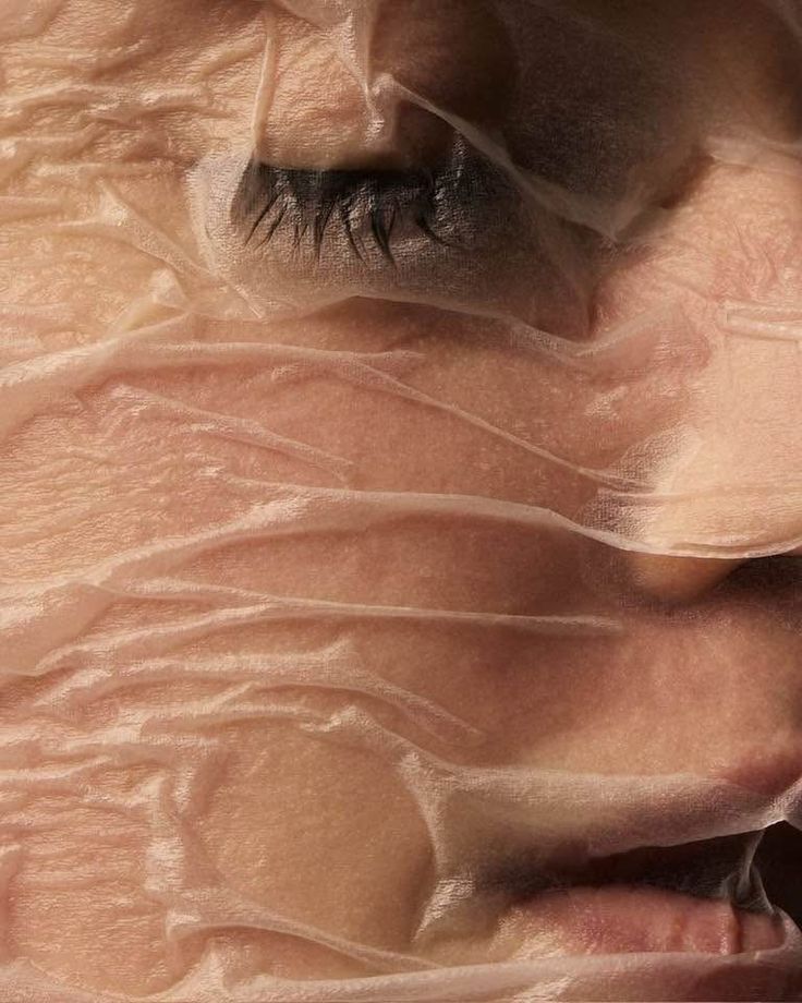 what air-conditioning is doing to your skin (and why you feel oily and dry at the same time)