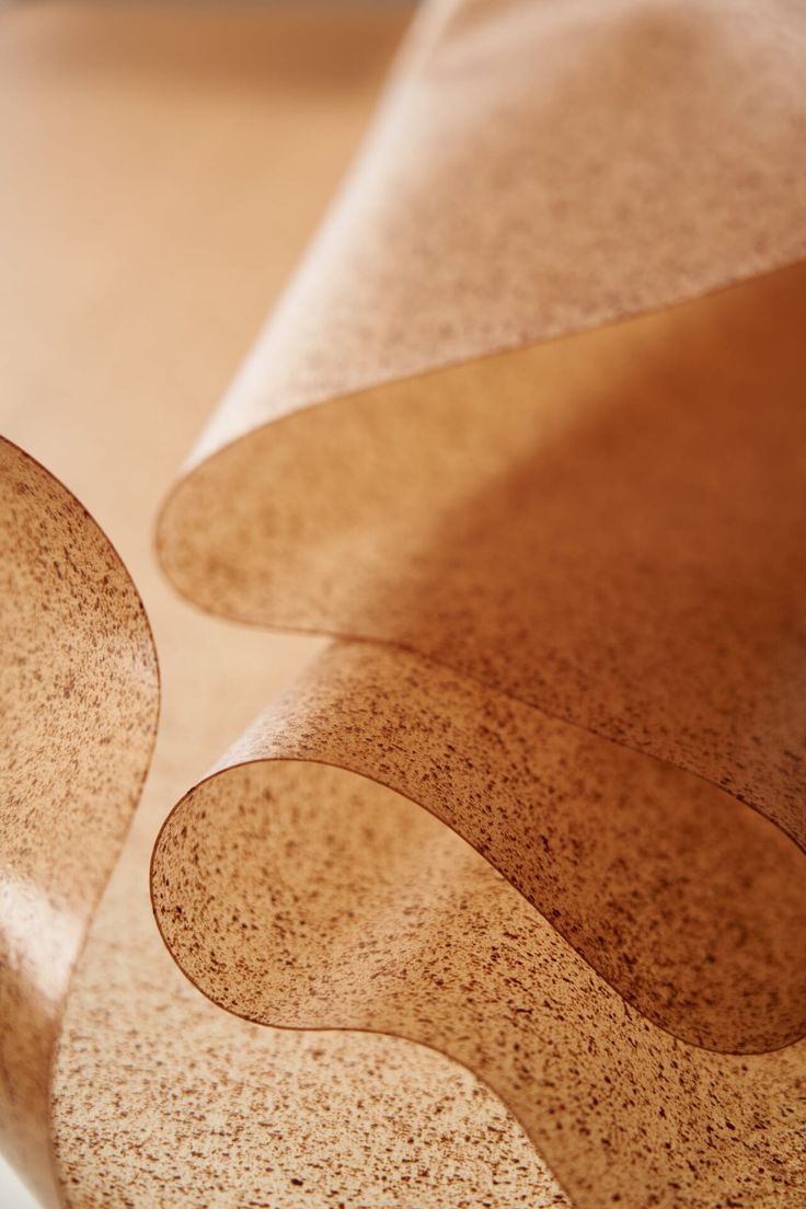 Behind the Tube: How We Choose (Recyclability, Weight, Usability)